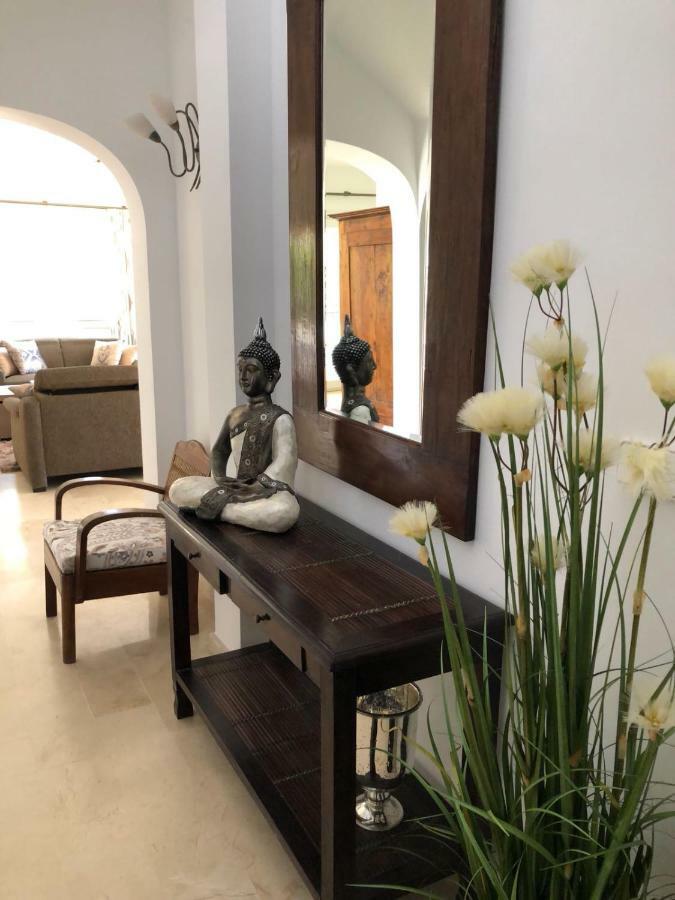Villa 菲内斯特拉特 外观 照片